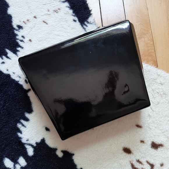 VINTAGE PATENT LEATHER BOX PURSE - Picture 3 of 4